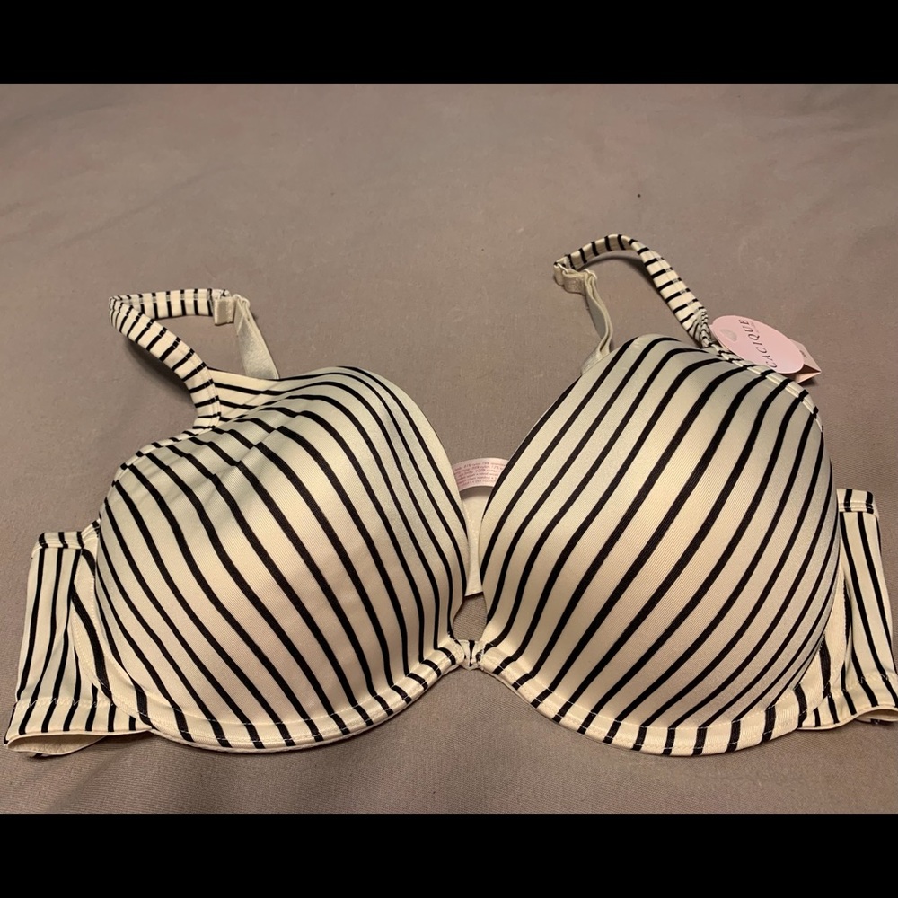 Cacique Smooth Plunge Bra Sz 40D
